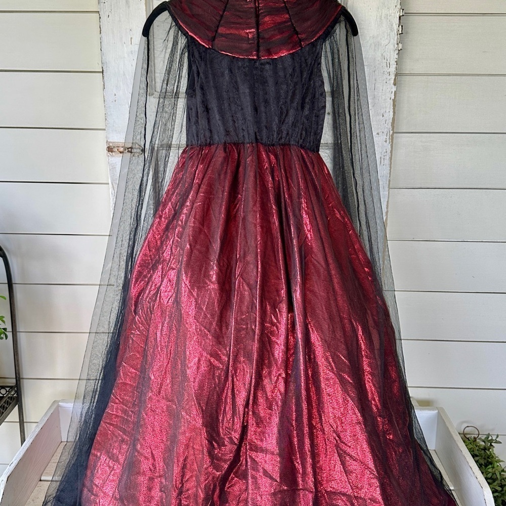 HALLOW’S EVE, GIRLS WITCH COSTUME.LONG DRESS WITH HOOP,IN RED/BLACK.SIZE S(7-8) - Picture 7 of 11